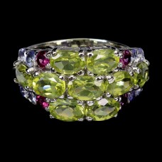 Каблучка. Натуральний перидот, гранат родоліт і танзаніт. Срібло 925. К5956