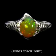 Каблучка. Натуральний опал і хром діопсид. Срібло 925. К6070