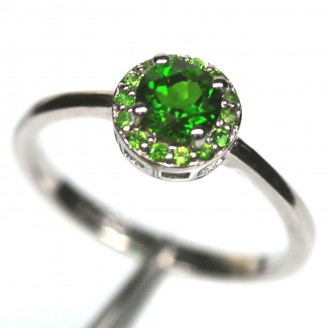 Каблучка. Натуральний хром діопсид. Срібло 925. К6134