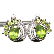 Сережки. Натуральний перидот. Срібло 925. С6341