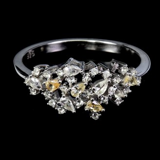 Каблучка. Натуральний сапфір білий. Срібло 925. К6398