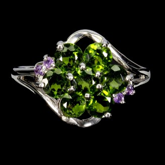 Каблучка. Натуральний хром діопсид. Срібло 925. К6565