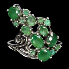 Каблучка. Натуральний смарагд. Срібло 925. К6567
