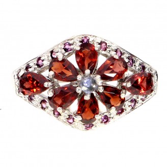 Каблучка. Натуральний гранат, гранат родоліт і танзаніт. Срібло 925. К6596