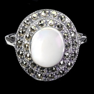Каблучка. Натуральний перламутр і марказит. Срібло 925. К6618