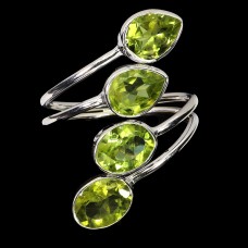 Каблучка. Натуральний перидот. Срібло 925. К6675