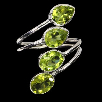 Каблучка. Натуральний перидот. Срібло 925. К6675