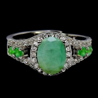 Каблучка. Натуральний смарагд. Срібло 925. К6711