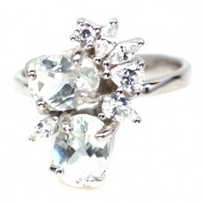 Каблучка. Натуральний топаз білий. Срібло 925. К6742